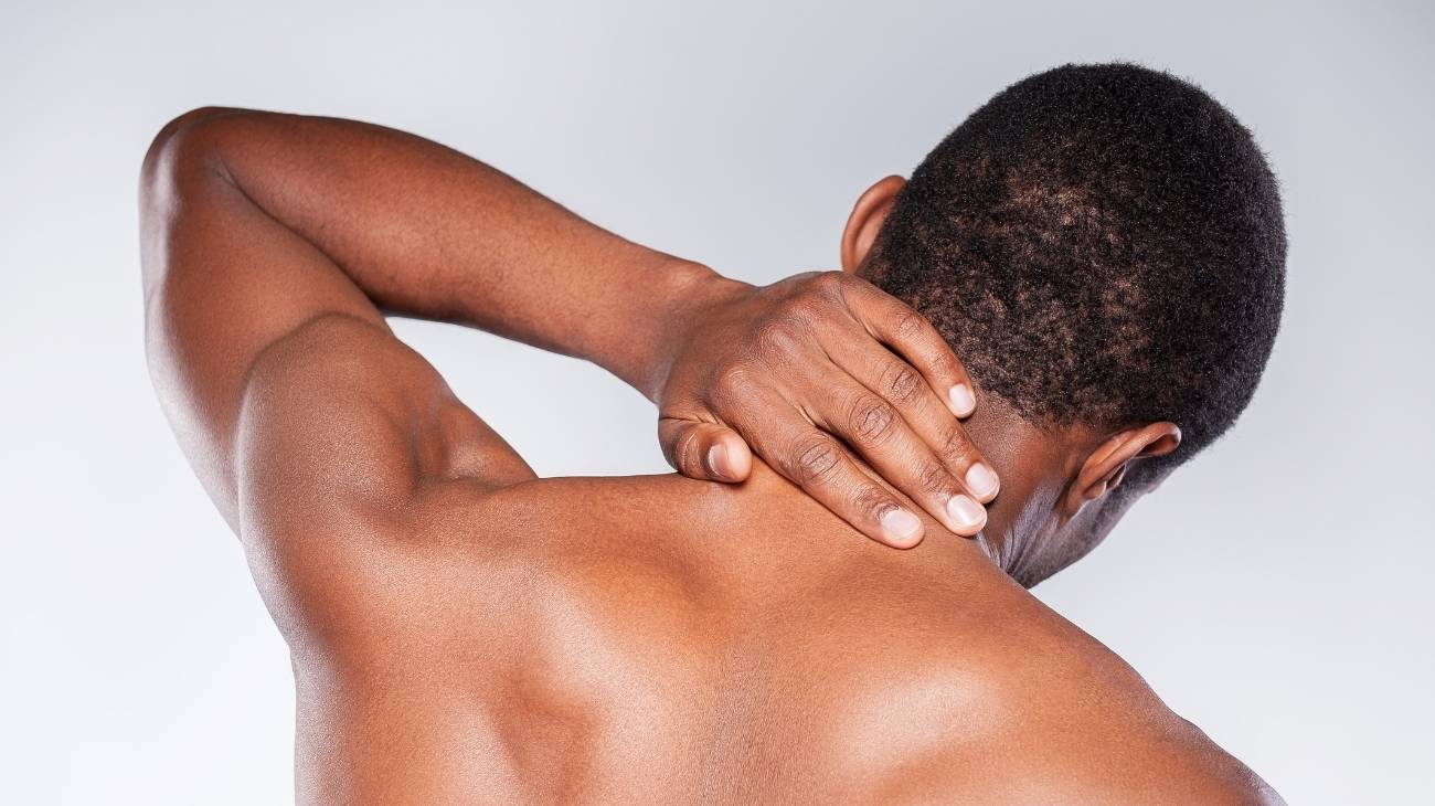 ¿Cómo aliviar el dolor cervical en el cuello?