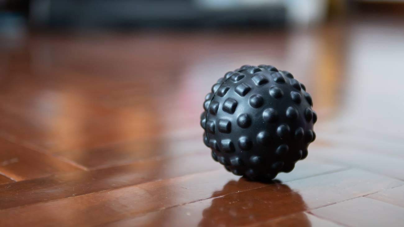 Buying Guide: How to choose the best massage balls for pain relief?