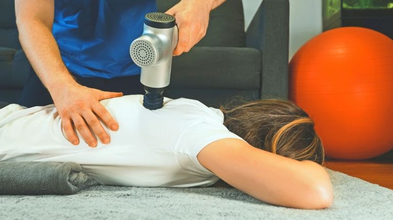 How do electric massagers work and what are their advantages and disadvantages?