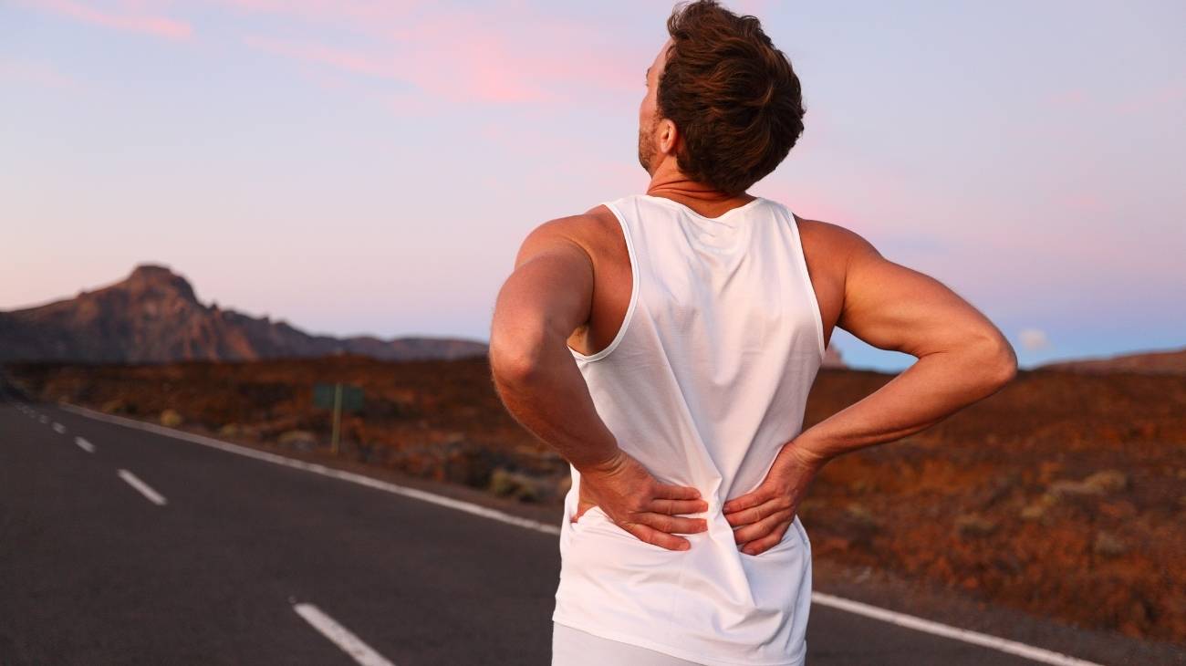¿Cómo usar el gancho masajeador manual para aliviar el dolor de espalda?