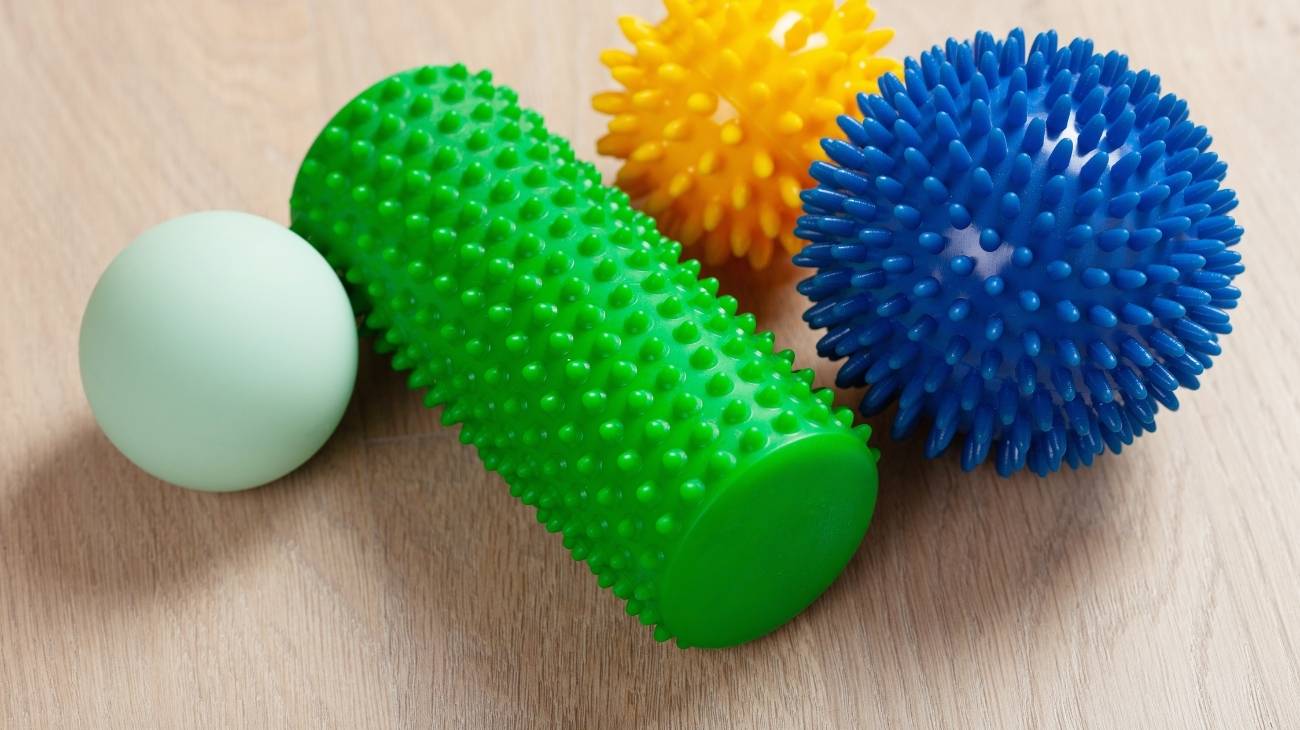 How to use the massage balls for pain relief?