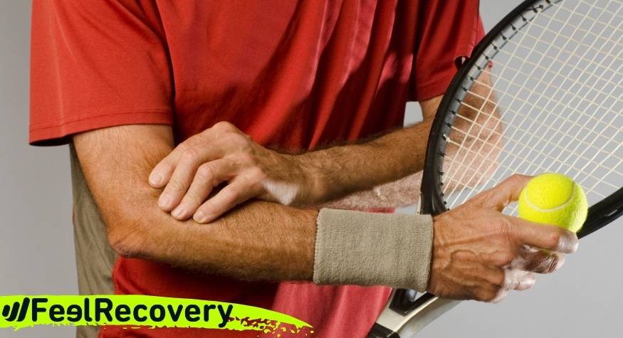 Quels sont les types de blessures au coude les plus courants lorsque l'on joue au tennis ?