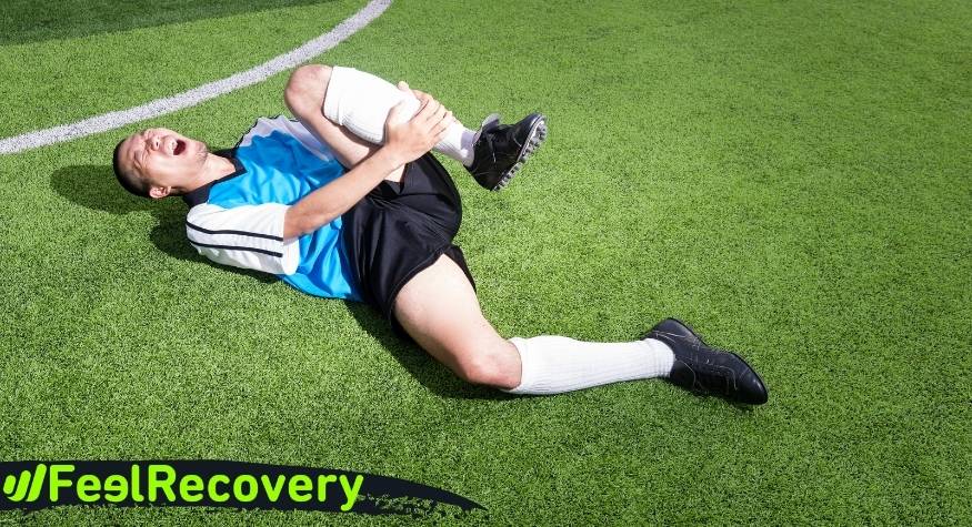 What are the most common types of foot injuries when playing football?