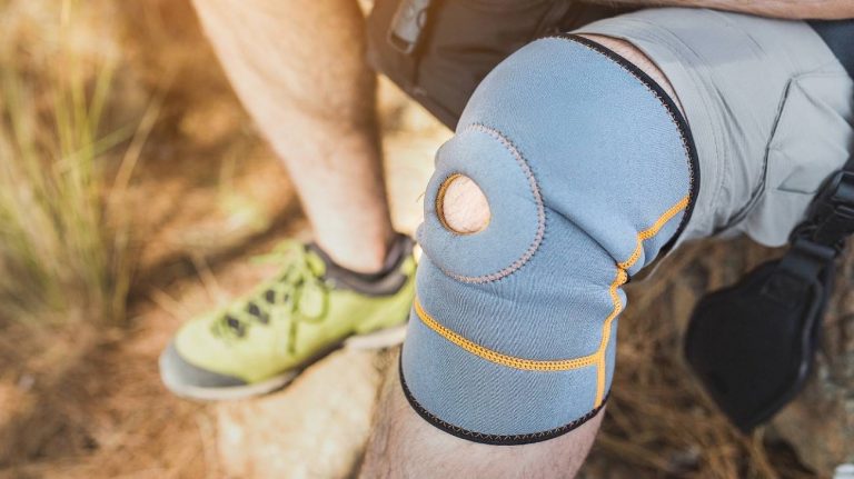 Which is better for me? Knee Brace vs Knee Compression Sleeve