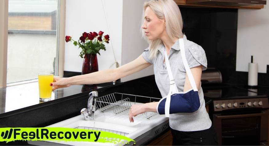 Rehabilitation after a fracture of the bones of the wrist